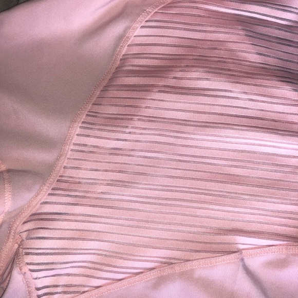 ❌SOLD❌ on Mercari - Running Set - Picture 4 of 6